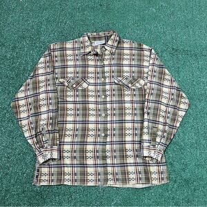 Vintahe 90s Women’s Cottagecore plaid flannel style button up shirt